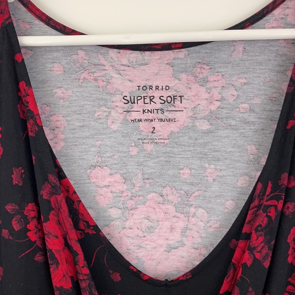 Torrid Super Soft Black Roses Lace Surplice Midi Top - Picture 10 of 15